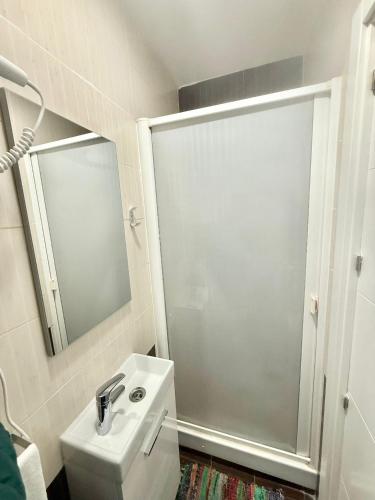 Piramides 2 Apartment - image 30