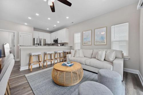 Ace Basin - Across From Ocean - Pet Friendly