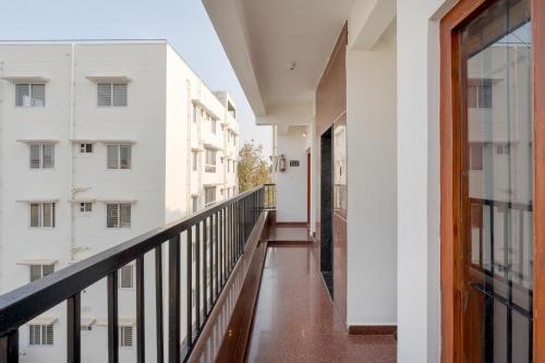 Hotel N D S Comforts – Bangalore, MN