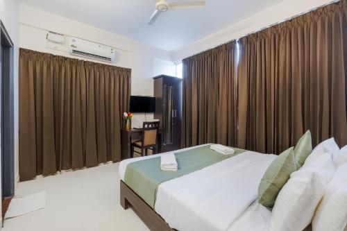 Hotel N D S Comforts – Bangalore, MN