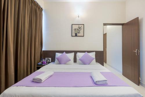 Hotel N D S Comforts – Bangalore, MN