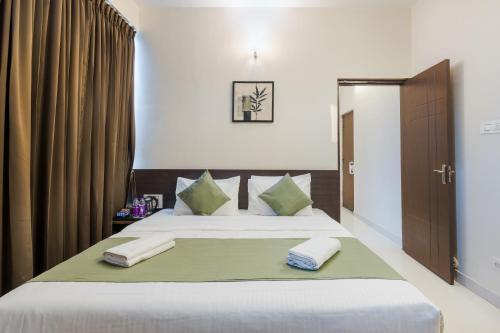 Hotel N D S Comforts – Bangalore, MN