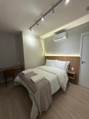 Apto Completo Prox ao Parque Villa Lobos in อัลโต เด ปินเยย์โรส