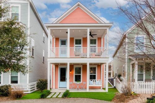 Happy Ours Mins to Park Circle Dtwn CHS Beach in Charleston, USA