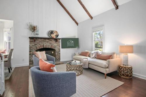 Sawyers Landing- Mins to beach & Dtwn in Charleston, USA