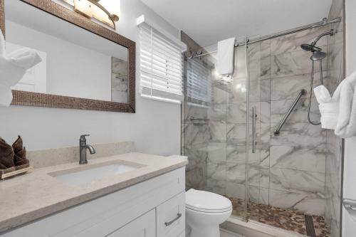 Beach Front Condo Paradise. Ground Floor.Studio. in Longboat Key, USA