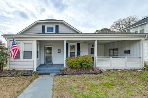 Lake Days & Fireside Nights! Updated Burnside Home in Burnside (KY)