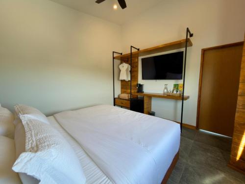 2 bedrooms, 3 beds