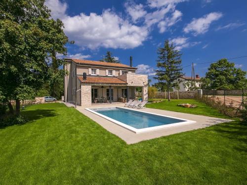  Villa Tena in Šivati