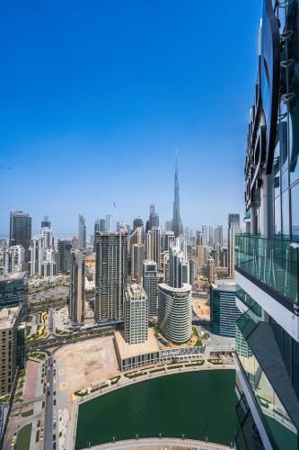 48th Floor Luxury 1BR Burj View Business Bay - image 9