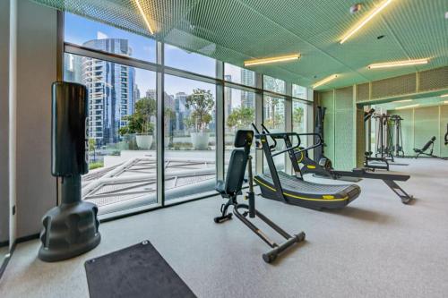48th Floor Luxury 1BR Burj View Business Bay - image 10