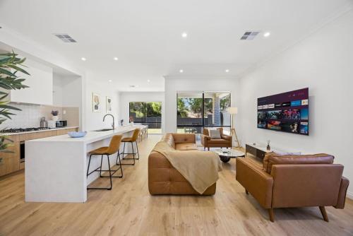 Fulham Riverside Retreat 4BR New Home – khách sạn tại Bãi biển Henley
