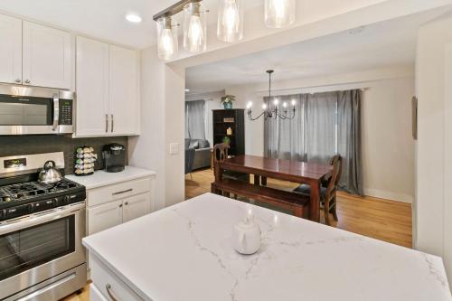 Amazing home in DT Libertyville Near Naval Base in 利伯蒂維爾