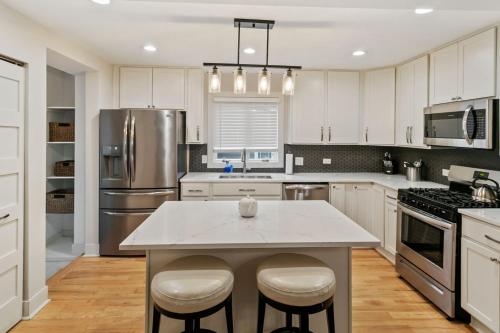 Amazing home in DT Libertyville Near Naval Base in 利伯蒂維爾