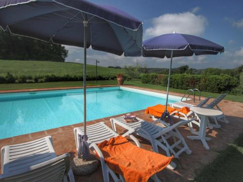 Bazen, Serene Farmhouse in Proceno with Swimming Pool in Proceno