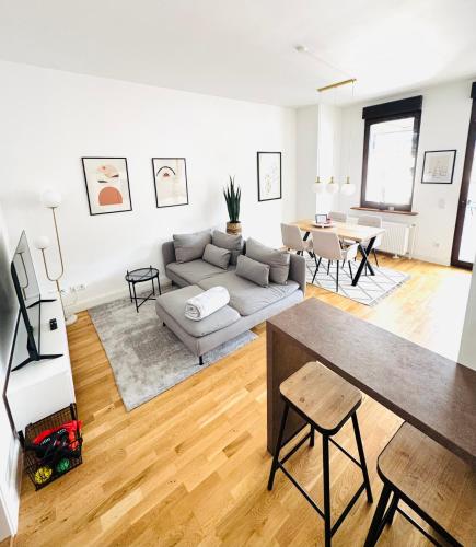 NIRO I Design City Apartment, Dachterrasse, modern, Top Lage, Zentrum, W-LAN, TV in 韋因海姆