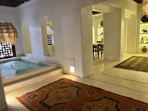 Wimbi House Luxury in Shela with Rooftop Pool in 라무 아일랜드