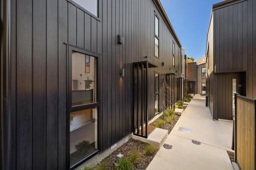 Queenstown Dart Retreat - with parking - image 5