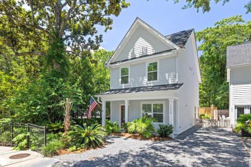 Lowcountry Lux, 5 min to Beach, 7 min to Dtwn – khách sạn tại Mount Pleasant