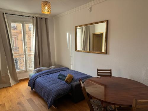 Beautiful room Paris Montparnasse