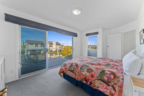 Jacksons - Two Mile Bay Holiday Home - image 4