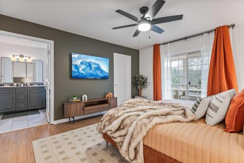 Newly Renovated Luxe Home near Asheville | Pool, Hot Tub, Theater & Games! in Marion (NC)