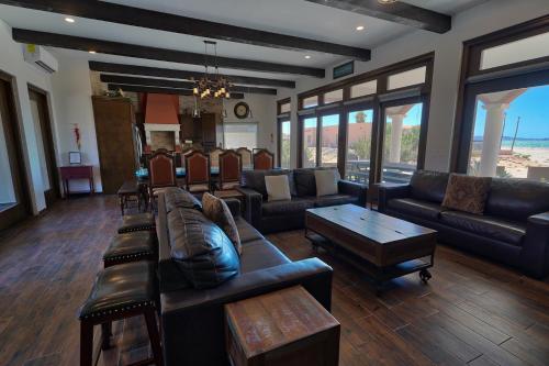 Seaside Hacienda 6 Bedrooms - image 5