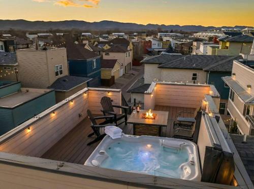 NEW! Walk 2 town | Rooftop hot tub | 2 King beds – khách sạn tại Pho Co