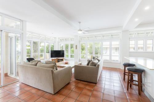 Balboa Apartments 3