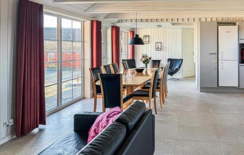  Beach Front Home In Ringkøbing With Sauna in Nørre Lyngvig