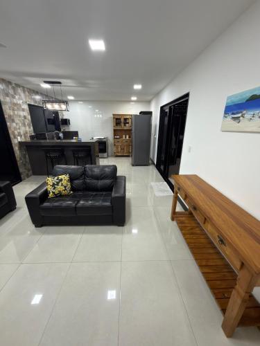 Casa Lilás Búzios - Maravilhosa, Aconchegante e Novíssima (Casa Lilas Buzios - Maravilhosa, Aconchegante e Novissima) in Formosa Bay