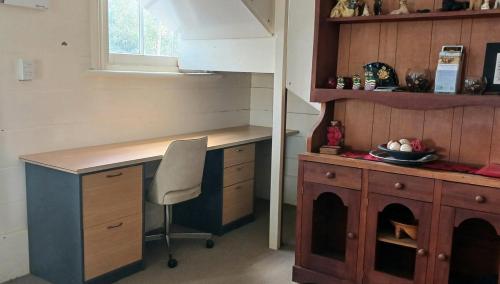 Large & Simple 1-2 Bdr Flat at WHARE KURA Old Aratapu School House in Te Kopuru