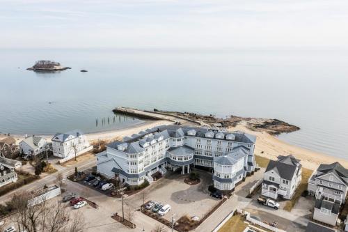 Madison Beach Hotel , Curio a Collection by Hilton - 숙소 외관