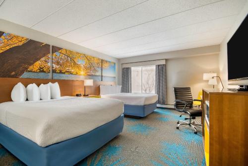 Days Inn by Wyndham International Falls - image 27