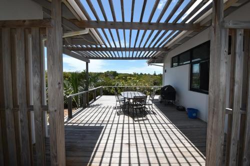 exuma tar bay luxury private beach front in Džordžtauna