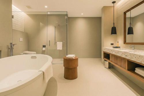 Kaban Hotel & Casino Boracay in Baling-Hai Beach