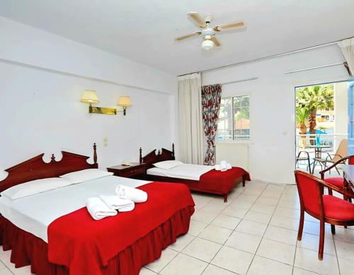 Triple room, pool view
