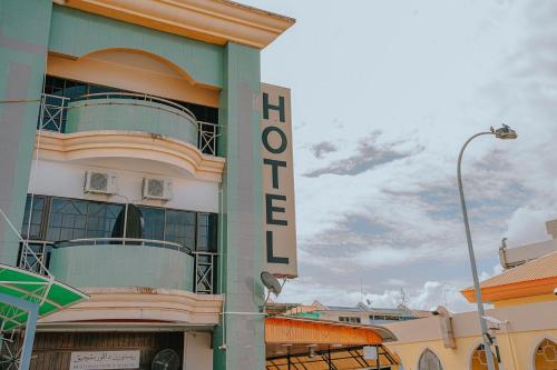 Vista exterior, Hotel Koperasi in Kuala Belait