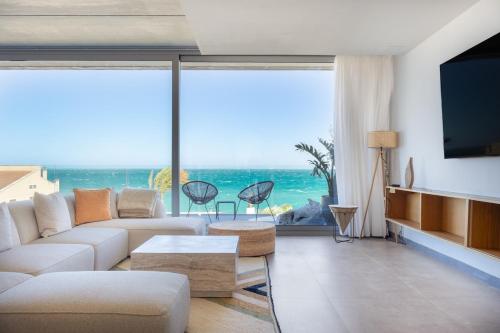 Luxury Villa Lumina with Arcade & Pool Table, PS5