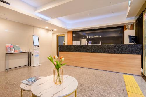 Lobby, Hotel Moon in Jeju