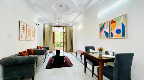 BluO 1BHK City Centre - Balcony Lift Terrace - image 2