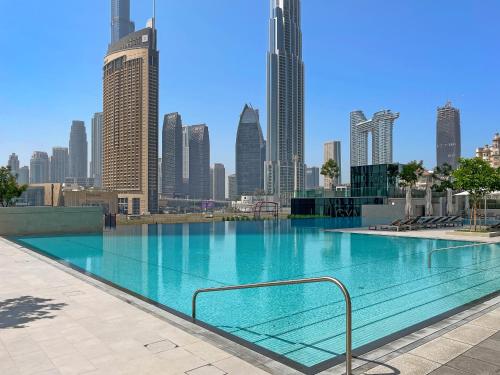 Prime Suite 2BR w Full Burj Khalifa View - image 13