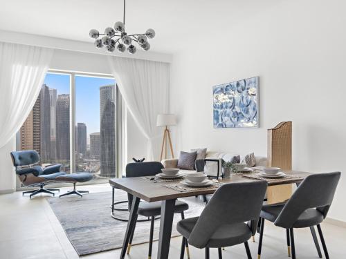 Prime Suite 2BR w Full Burj Khalifa View - image 7