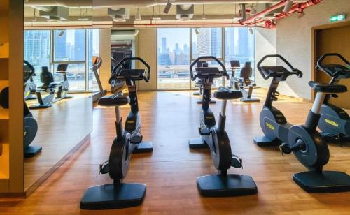 Prime Suite 2BR w Full Burj Khalifa View - image 4
