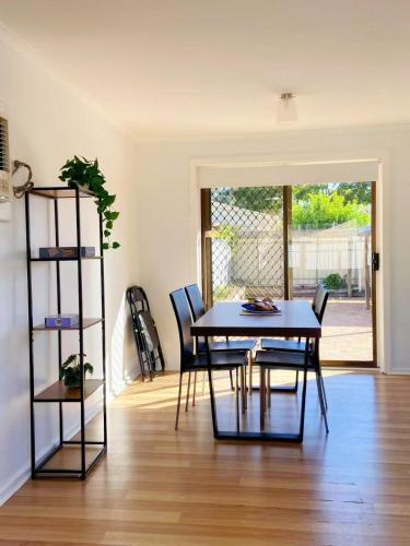 3 Bedrooms Home in Salisbury — other in 10 Yuwindi Ave, Elizabeth Australia, 5108