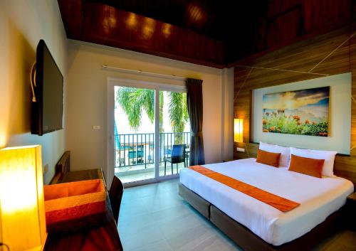 room detail thumbnail 1