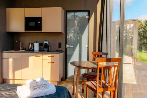 Pulli Country Club - Private Sauna & River View in Sindi