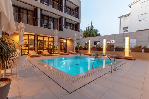 Exterior view, Hotel Nestos in Duce