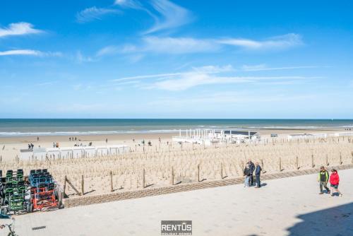 Seanita - sea view apartment in Westende – khách sạn tại Westende-Bad