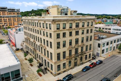 The Maverick by Kasa in Pittsburgh, USA